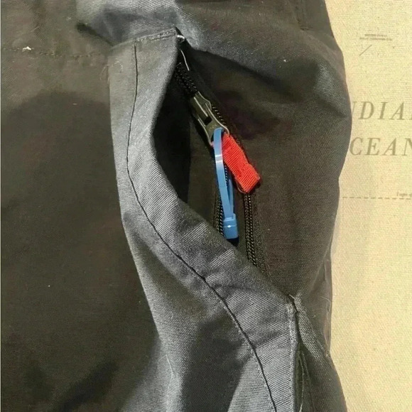 Burton Ski Jacket - No Hood- Size XL (18-20) - Picture 3 of 6